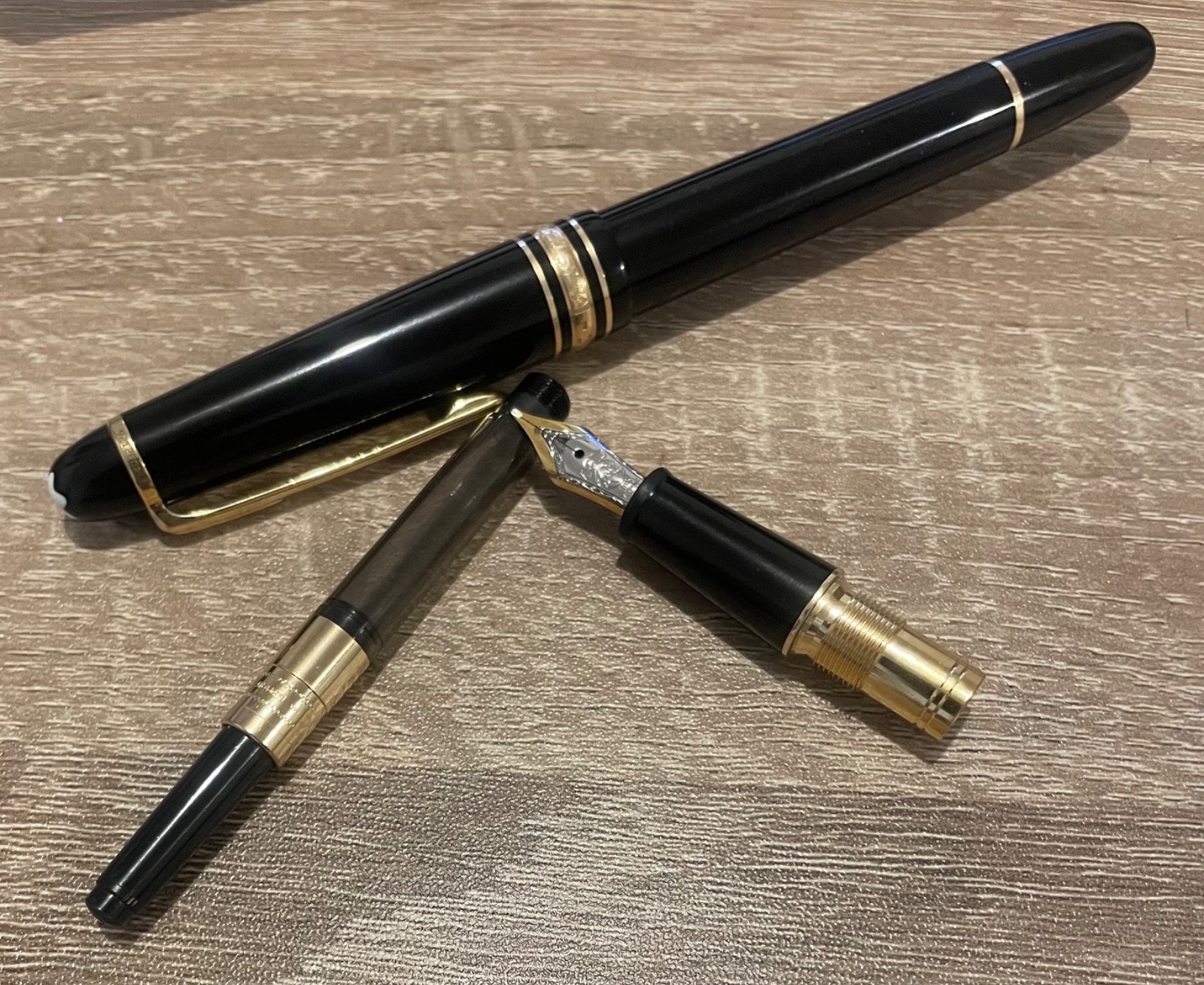 Montblanc Meisterstück 146 stylo plume avec attributs dorés et plume or 18 carats