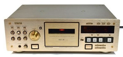 TEAC V-6030S High End 3-Head Dual Dolby Cassette Deck No tested No