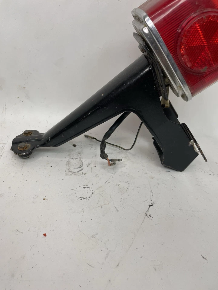 1974-1978 Kawasaki KZ400 conjunto de lanterna traseira lente quebrada fabricante de equipamento original 23024-059-10 - Imagem 4 de 4