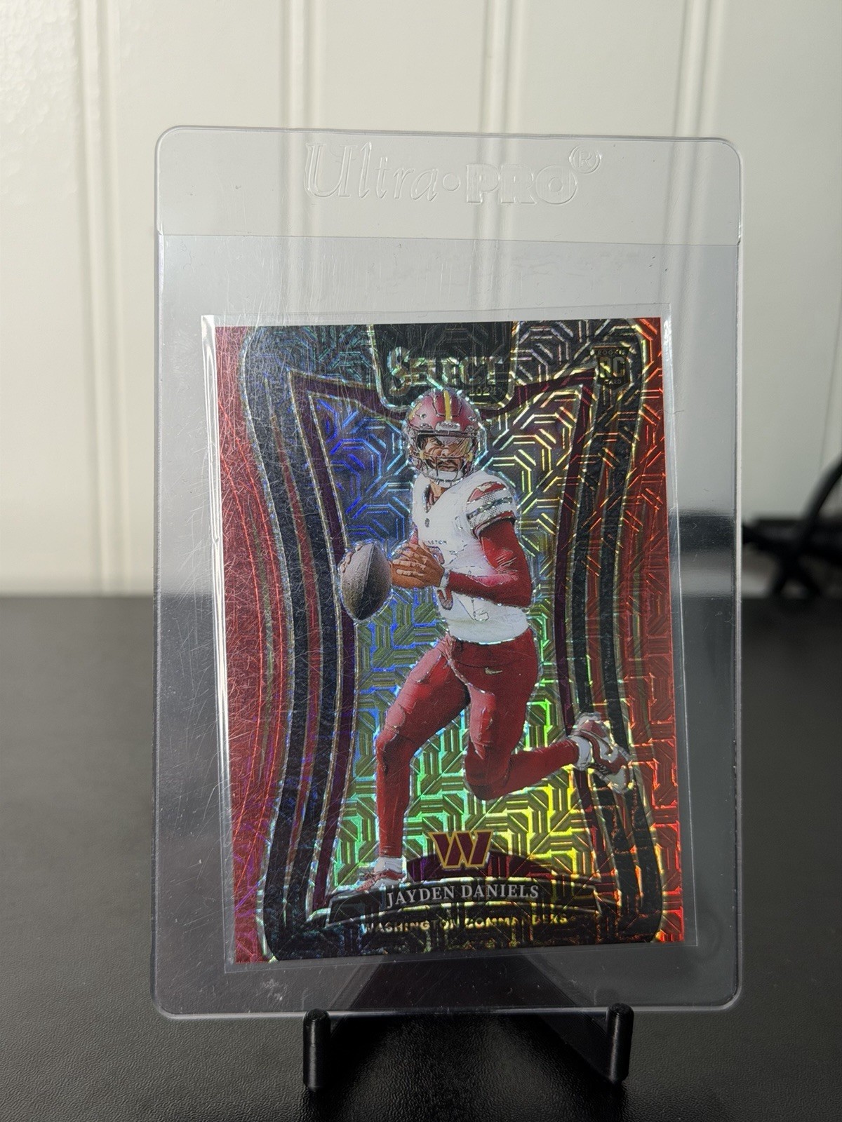 2024 Panini Select - Suite Level Jayden Daniels #380 Red Prizm /49 PSA 10 WORTHY