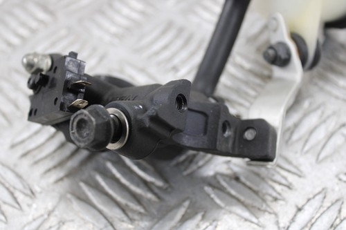 Honda CBR 1000 RR Fireblade 2013 front brake master cylinder 2012 - 2016 - Picture 8 of 9