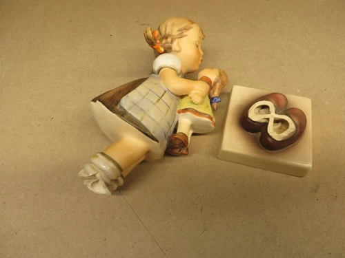 M.I. HUMMEL FIGURINE FULL BEE TMK 4 # 311" KISS ME " Repairs Required