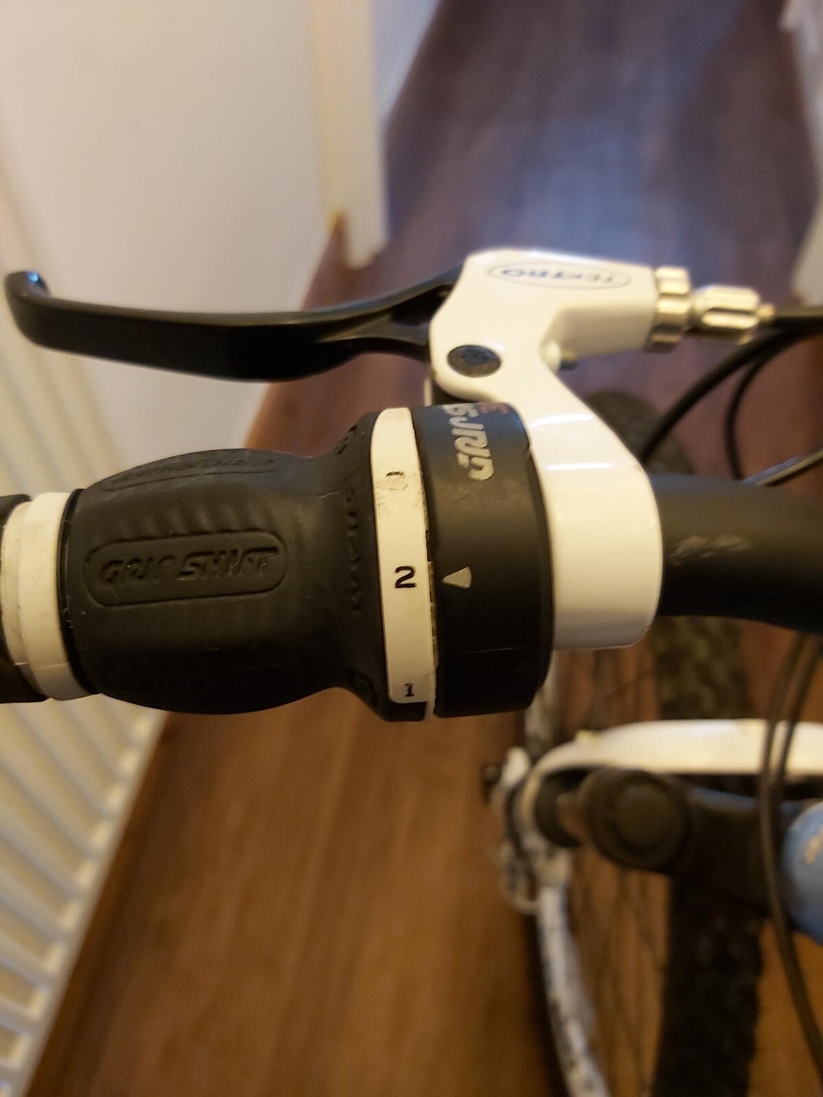 carrera luna 24 inch bike