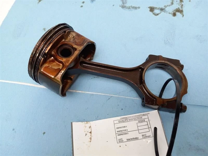 2011 CHEVROLET IMPALA ПОРШЕНЬ - Изображение 2 из 4