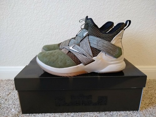 lebron soldier 12 box