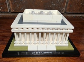 100% Complete - LEGO ARCHITECTURE: Lincoln Memorial (21022)