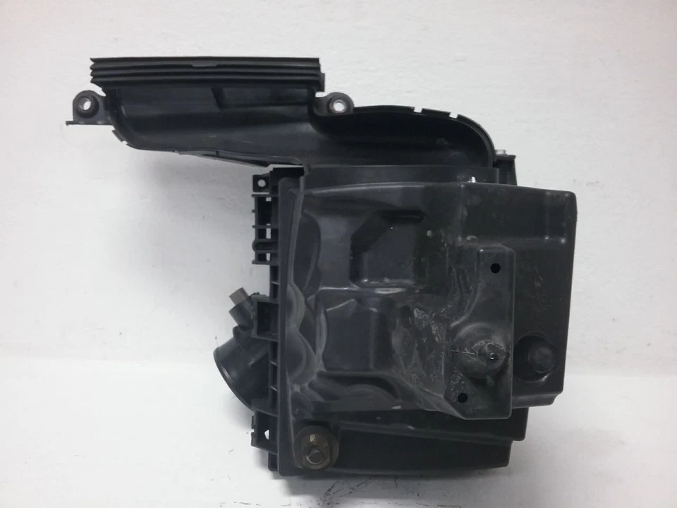 2018 Ford Fusion OEM Air Cleaner Assembly 1.5L Fits 17-20 - Image 4 of 4