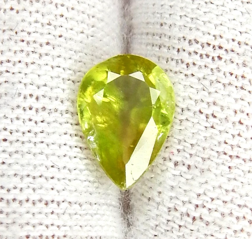 Sphène (Titanite) 6,20 Carats - Madagascar Coussin modifié - | Achat et vente de pierres précieuses et fines