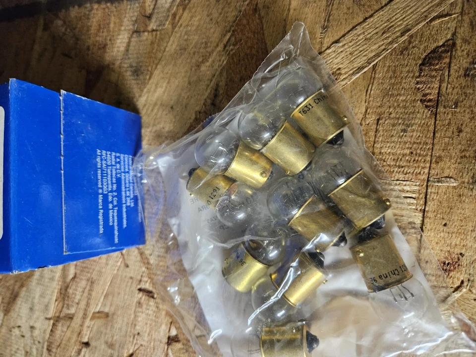 BOMBILLA INTERIOR WAGNER 631 NUEVA (10) Foto 3 de 4