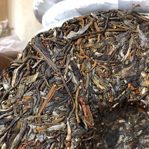 Ding Chun Yuan Wild Jingmai Pangxie Jiao Feet of Crab Pu-erh Tea 2019 357g Raw - Picture 5 of 6