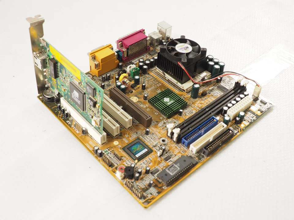 SOYO SY-7VCM PGA370 Socket w/INTEL Pentium III SL3XX Etherlink 3C905C-TX-M NIC - Image 2 of 4