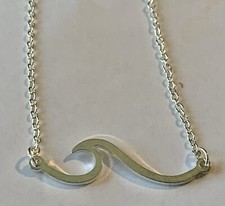 LOVELY SILVER OCEAN BEACH WAVE PENDANT NECKLACE 39
