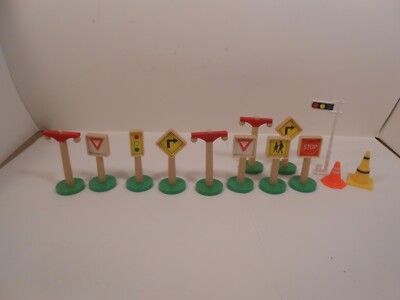Lot of 13 Kidkraft Plastic Signs Thomas the Train