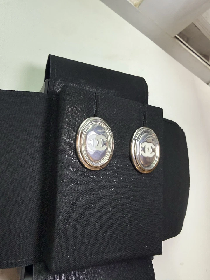 CHANEL Mirror Clear Oval Large 25S Ring AUTH Big White CC Logo Size 52/53 Resin - Bild 3 von 4