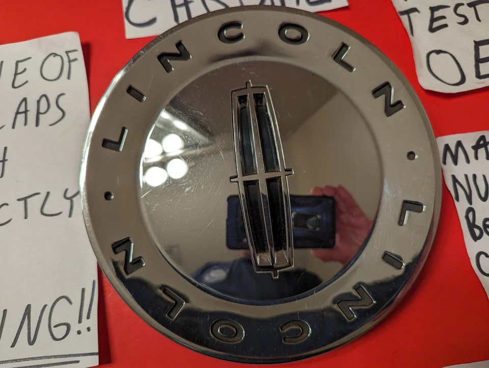 ✅1 Tapa central OEM 2002-2008 LINCOLN NAVIGATOR MARK LT CROMADA 2L7J-1A096-AB ¡COMO NUEVA! Foto 4 de 4