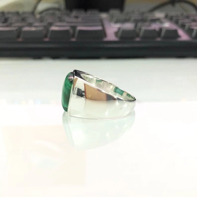 Anillo de plata de ley 925 con sello de malaquita natural para hombre regalo para él Foto 2 de 4