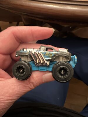 ZURU Metal Machines TST RS Type 3 Truck Die Cast LOOSE