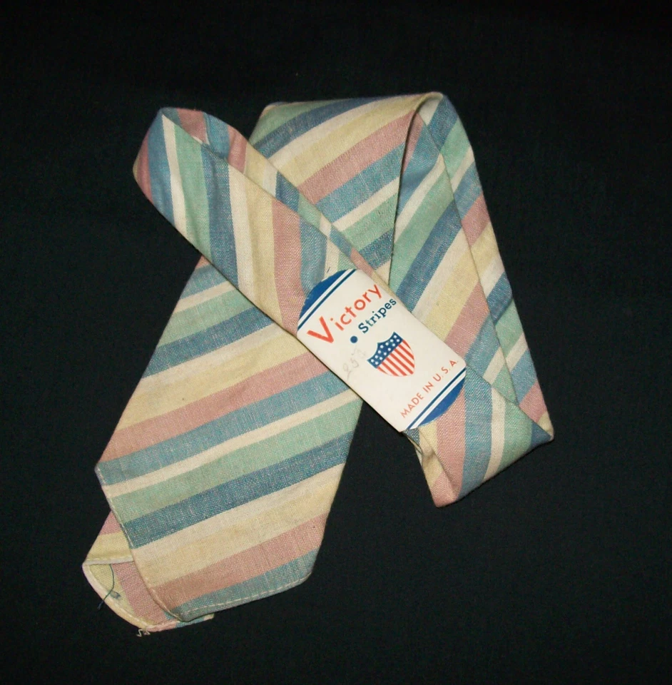 Corbata de cuello antigua de colección antes de 1920 30 sin existencias para hombre rayas de victoria patriótica RWB Foto 2 de 4