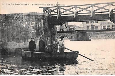 85 - LES SABLES D OLONNE - SAN67523 - Le passeur des Sables à la Chaume