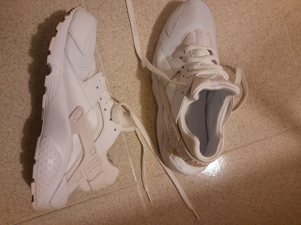 Nike Air Huarache, foto 2 di 5