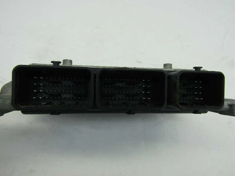 Módulo de control informático ECM motor Ford Fiesta 2014-2015 ecu 1,6 L E2BA12A650SC Foto 2 de 4