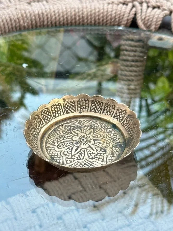 Antique Old Rare Brass Hand Carved Floral Bowl - Image 3 of 4
