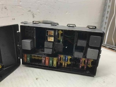 2000-2005 Ford Focus Engine Fuse Box Assembly OEM