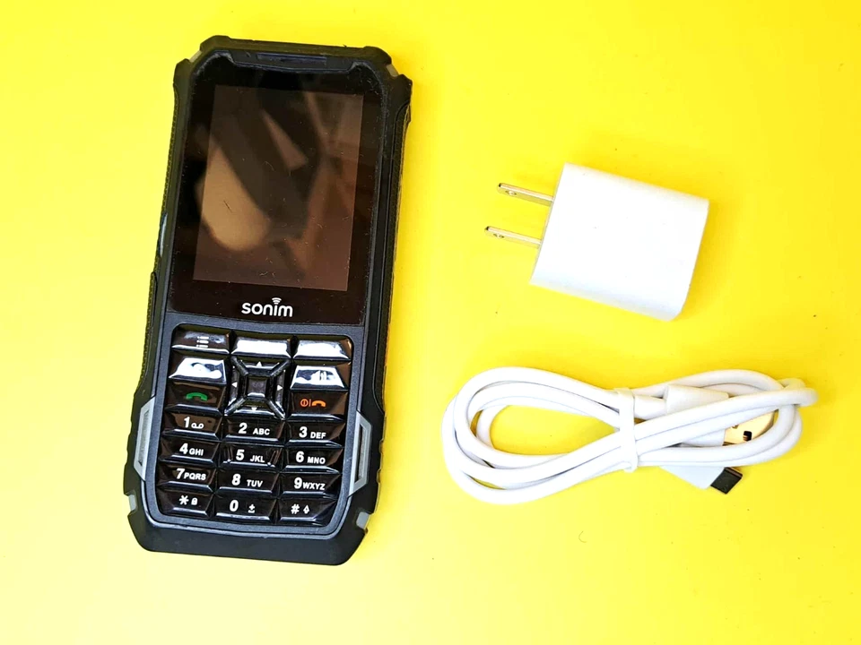 SONIM XP5s XP5800 TELUS UNLOCKED DUAL SIMCARD CELL PHONE 4G LTE BELL ROGERS FIDO - Image 3 of 4