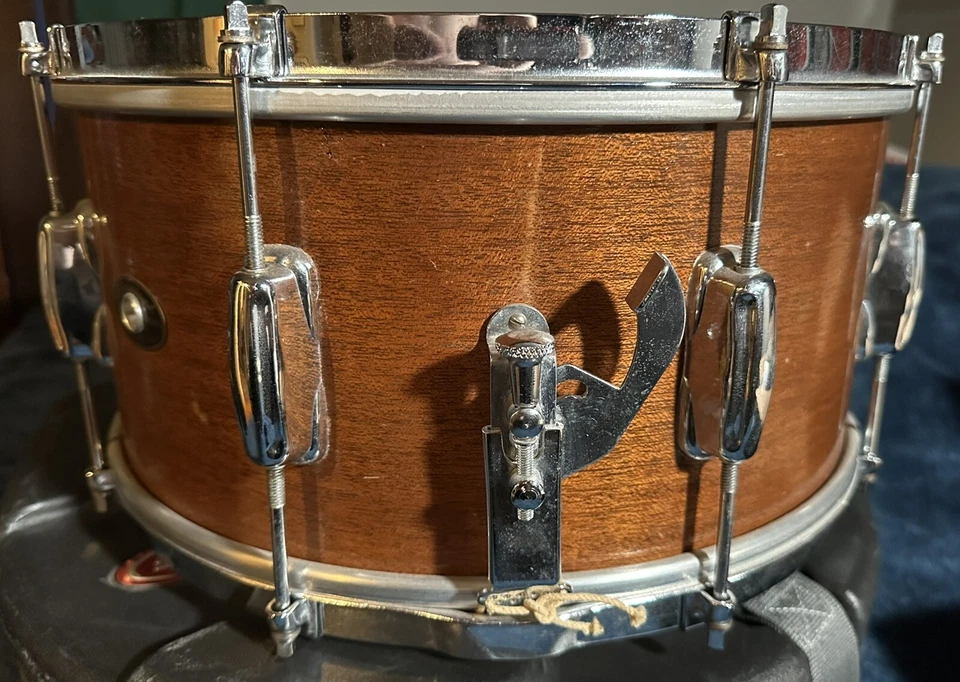 Slingerland Snare Drum 14” x 6.5” 8 Lug 1958 Black/Brass Chicago Illinois Badge - Image 2 of 4