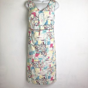 ie-woman-city-scene-dress-plus-size-18W