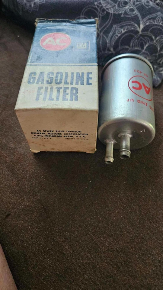 Filtro de combustible NOS 1963-1966 BUICK Invicta Wildcat Electra LeSabre V8 GM 5651305 Foto 3 de 4