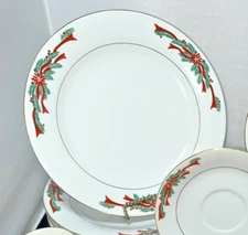 Christmas Poinsettia & Ribbons Holiday 10.5"Dinner Plates Only, Set Of 4, China