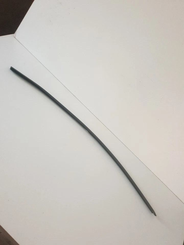 NEW GENUINE Door window Trim Weather Strip Front left VOLKSWAGEN TRANSPORTER - Image 3 of 3