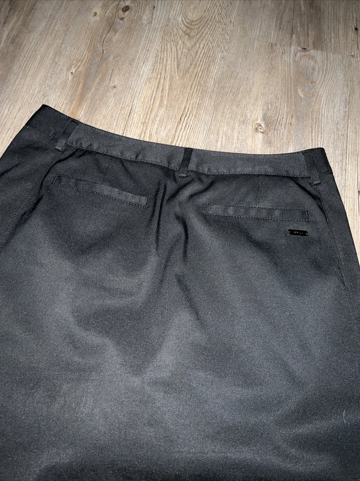 Pantalón corto de golf Cutter & Buck Annika para mujer talla 6 30x 17,5” negro precio de venta sugerido por el fabricante 100 USD nuevo Foto 4 de 4