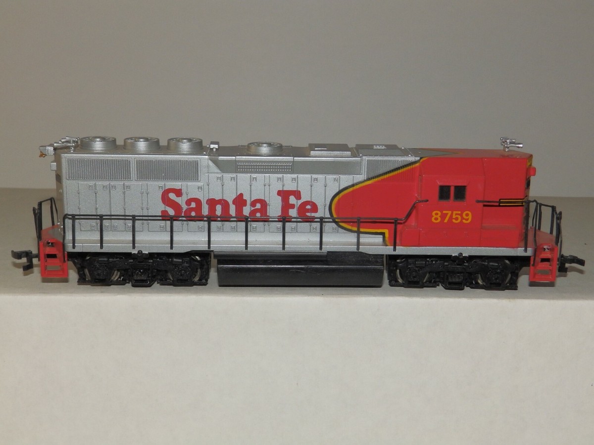 BACHMANN HO scale SANTA FE #8759 DIESEL LOCOMOTIVE | eBay