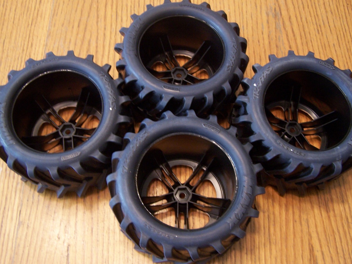 FR] Traxxas Gomme Anaconda Su Cerchi Black Anteriore - 3776A