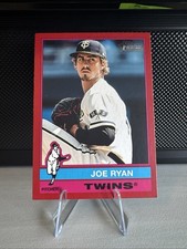 💥💥 2025 Topps Heritage Red Border - Joe Ryan #276 💥💥
