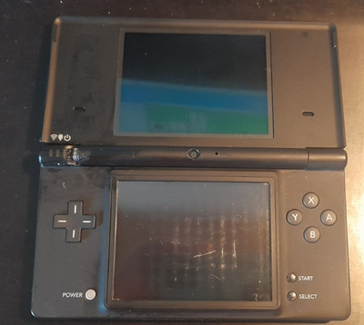 2 Nintendo DS , 1 x Lite  und 1 x DSi , schwarz und weis , ohne Ladekabel ,