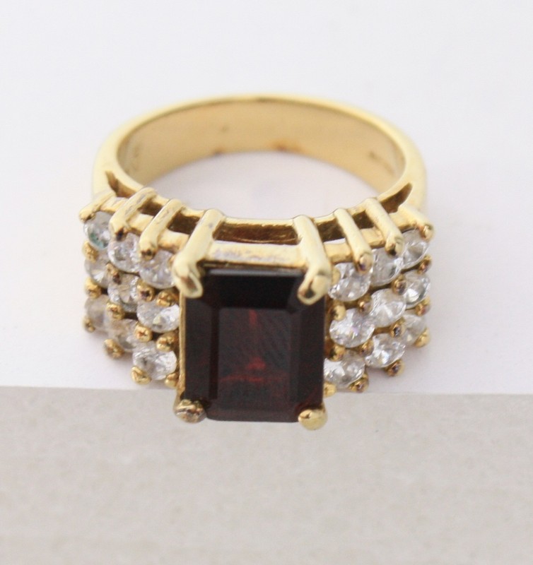 Sterling Silver 925 Dark Red & Clear Stones Vermeil Cocktail Ring Size 6