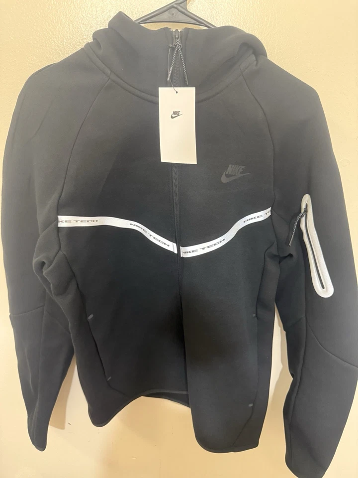 Chaqueta cortavientos polar con cremallera completa Nike Tech para hombre con detalles reflectantes talla S Foto 2 de 4