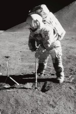 ASTRONAUT JAMES IRWIN COLLECTING LUNAR SOIL APOLLO 15 1971 4X6 POSTCARD PHOTO