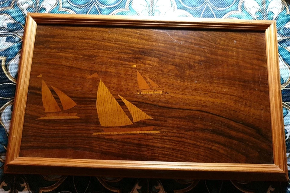 Holzschnitt Tablett, Holztablett, Dekor Segelschiffe 