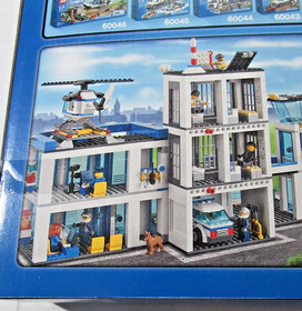 Lego CITY 60047 ~ POLICE STATION ~ Retired NISB Helicopter Motorbike Dog Crook