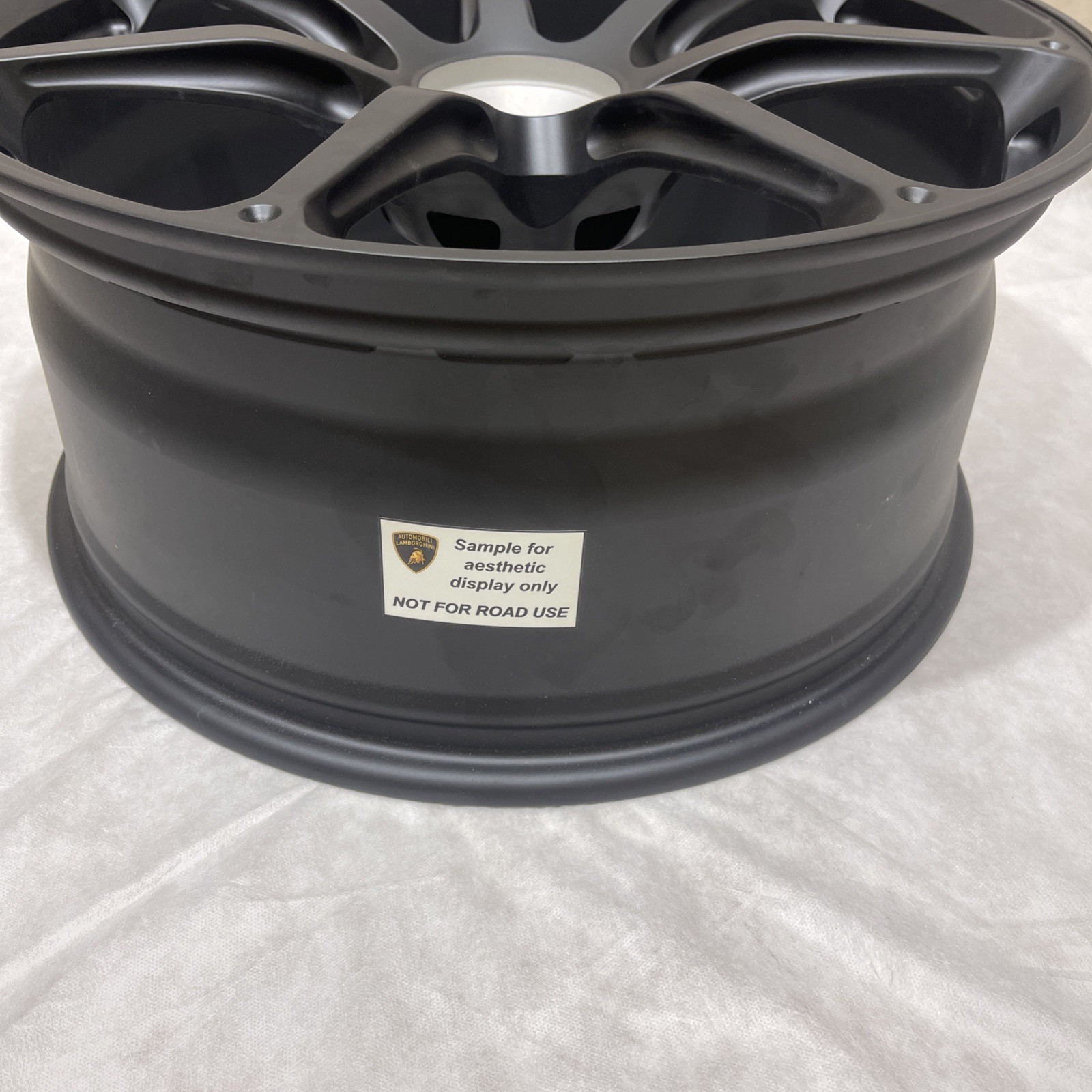 20” Lamborghini Rim Wheel Display Sample “Not For Road Use” 7 Razzle, 470601023