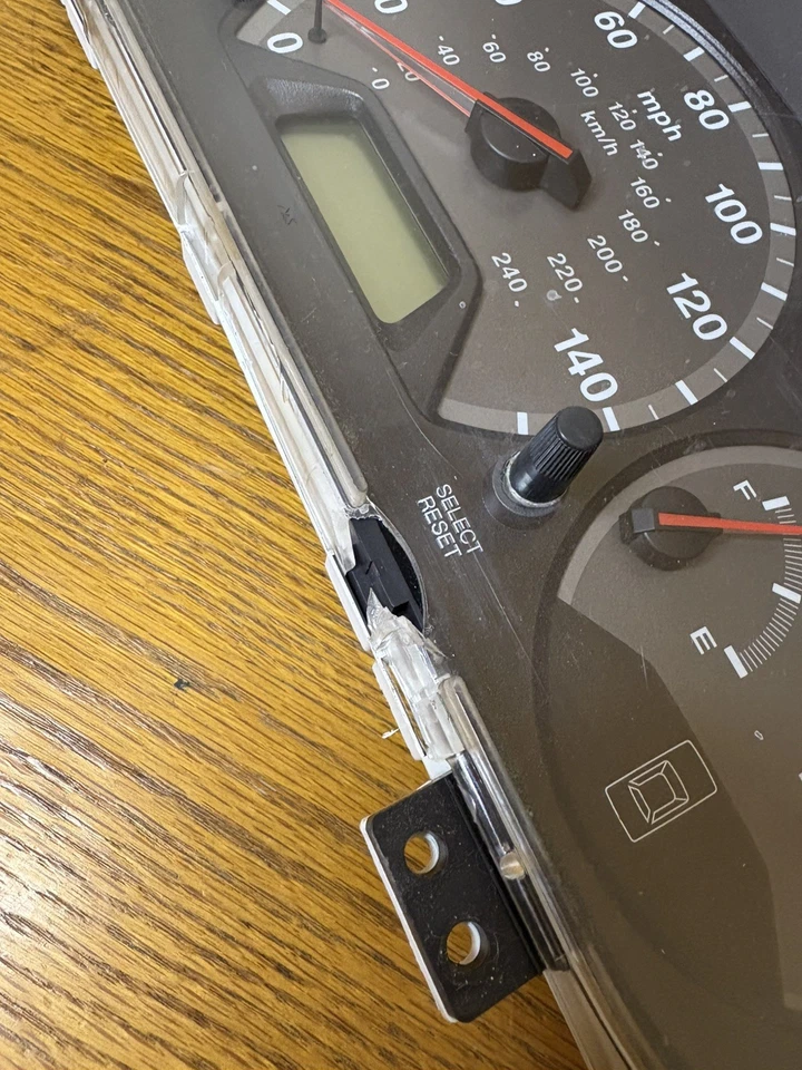 1998-2002 Honda Accord Insturment Cluster OEM Black DAMAGED - Image 4 of 4