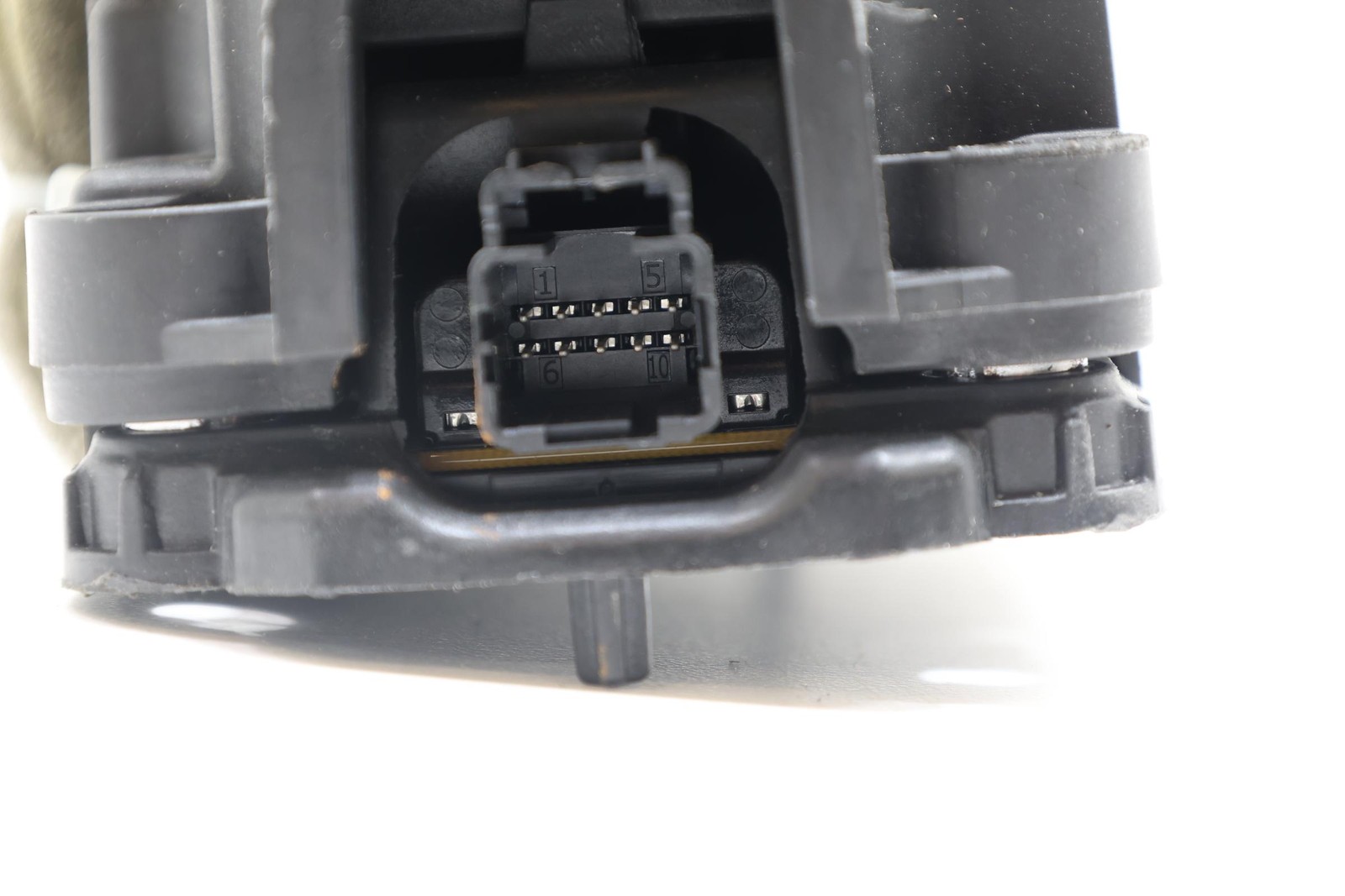 2018- 2021 DODGE DURANGO TRANSMISSION GEAR SHIFTER LEVER SELECTOR OEM 68428791AB