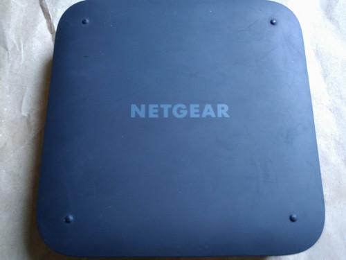 Netgear MR5100 Wi-Fi Hotspot Modem - Picture 4 of 4