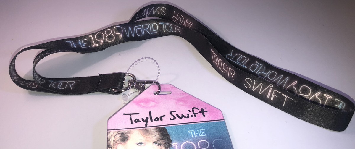 official taylor swift 1989 tour vip lanyard and lenticular
