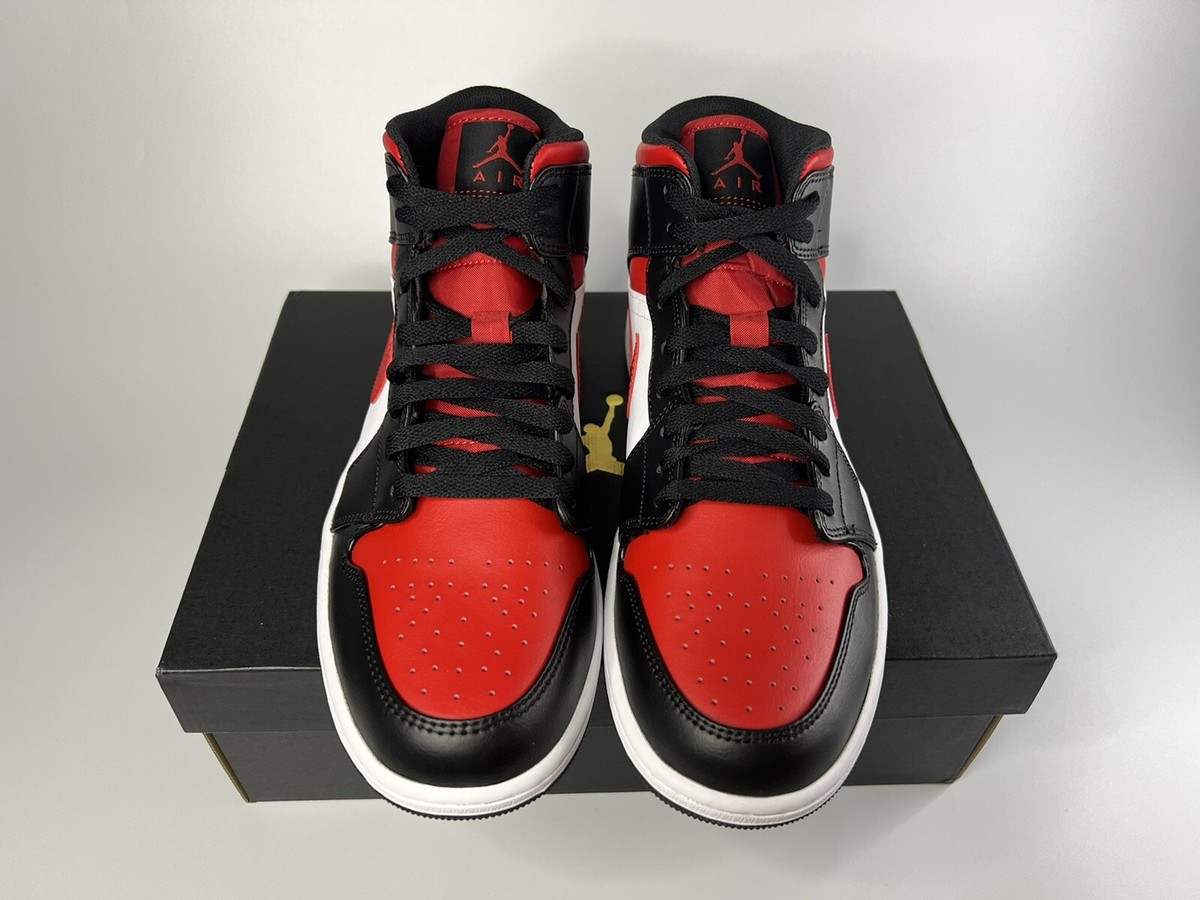 Nike Air Jordan 1 Mid White Black Red Chicago Bred Toe 2022 