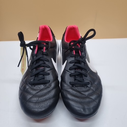 Nike Tiempo Legend 4 Size UK 7 Black White Pink Womans Leather Football Boots - Picture 3 of 24